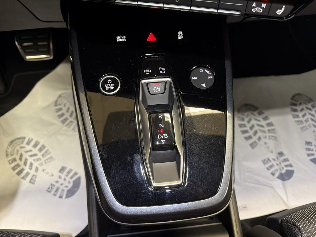 AUDI Q4 e-tron sportback e-tron 40 s line edition - 11
