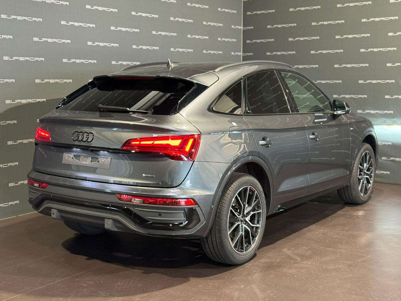 AUDI Q5 SPB 40 TDI quattro S tronic Identity Black - 3