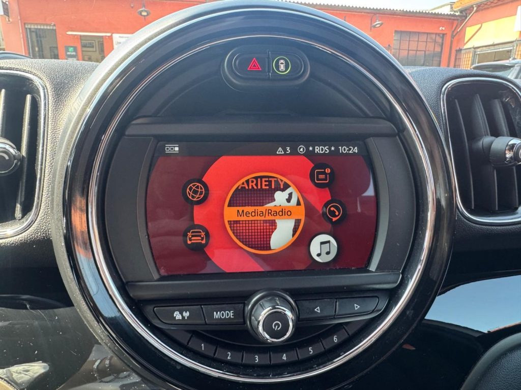 MINI Countryman 1.5 One D Boost - 11