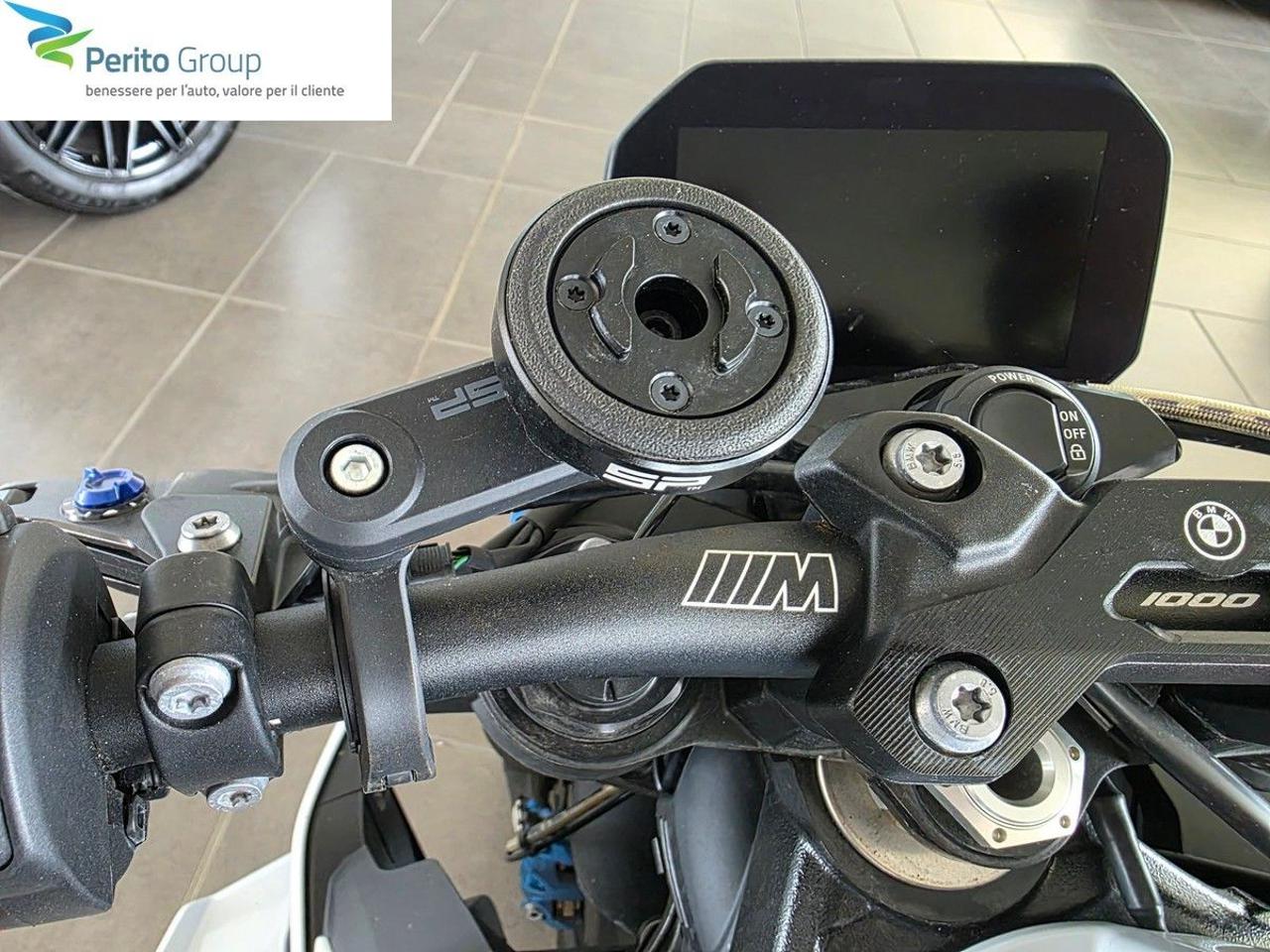 BMW M 1000 R 0E81 - 12