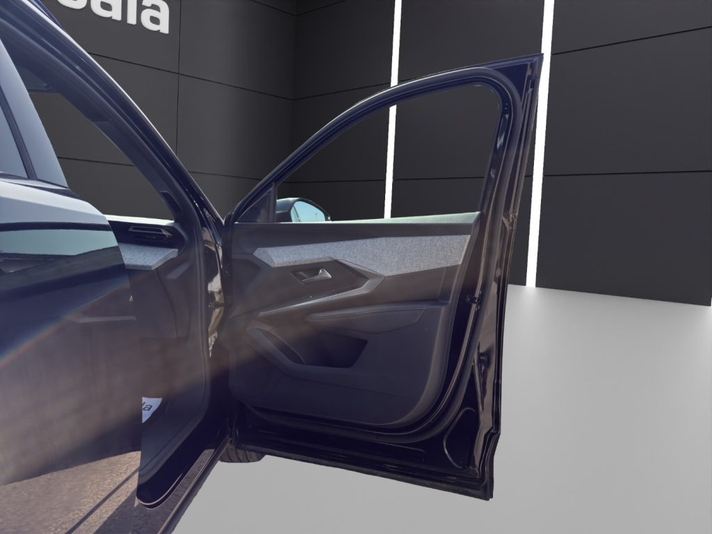 PEUGEOT 5008 Hybrid 136 e-DCS6 Allure - 16