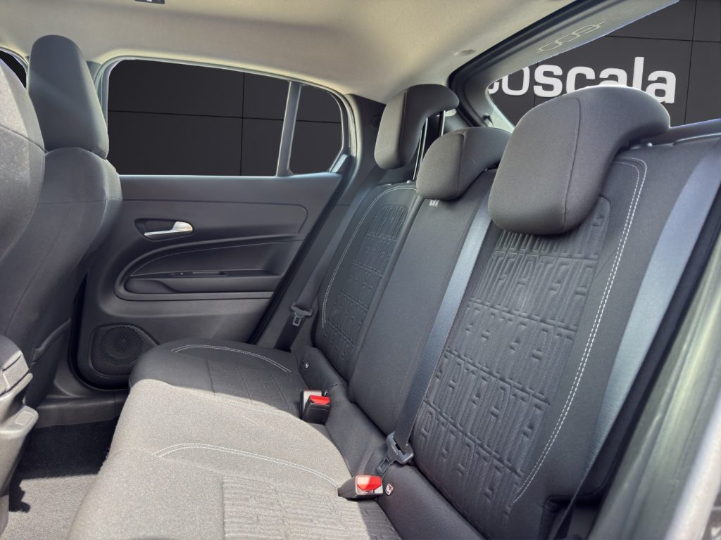 FIAT 600 Hybrid 145 CV DCT MHEV Icon - 12