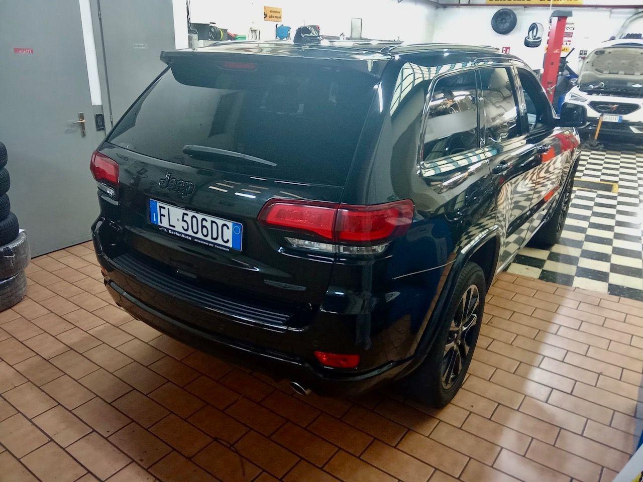 JEEP Grand Cherokee 3.0 V6 CRD 250 MultijetII Night Eagle Gancio Train - 4