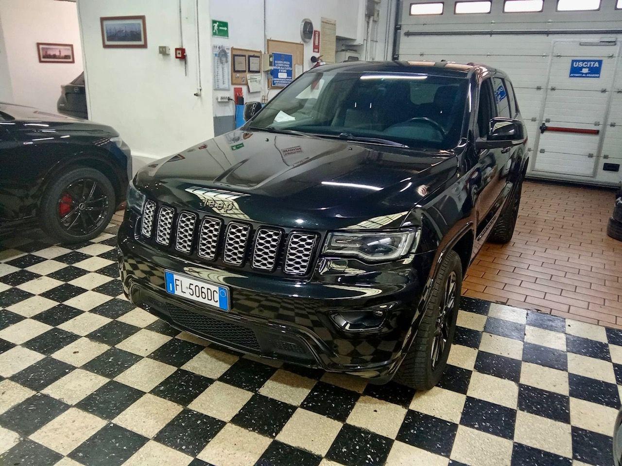 JEEP Grand Cherokee 3.0 V6 CRD 250 MultijetII Night Eagle Gancio Train - 1