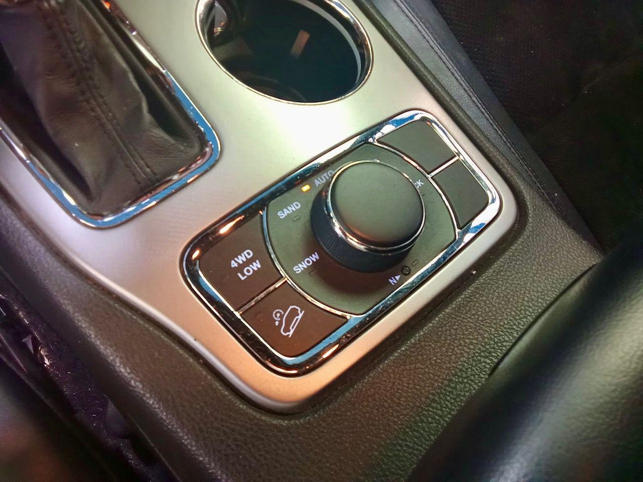 JEEP Grand Cherokee 3.0 V6 CRD 250 MultijetII Night Eagle Gancio Train - 15