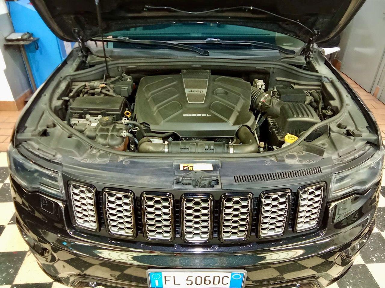 JEEP Grand Cherokee 3.0 V6 CRD 250 MultijetII Night Eagle Gancio Train - 24