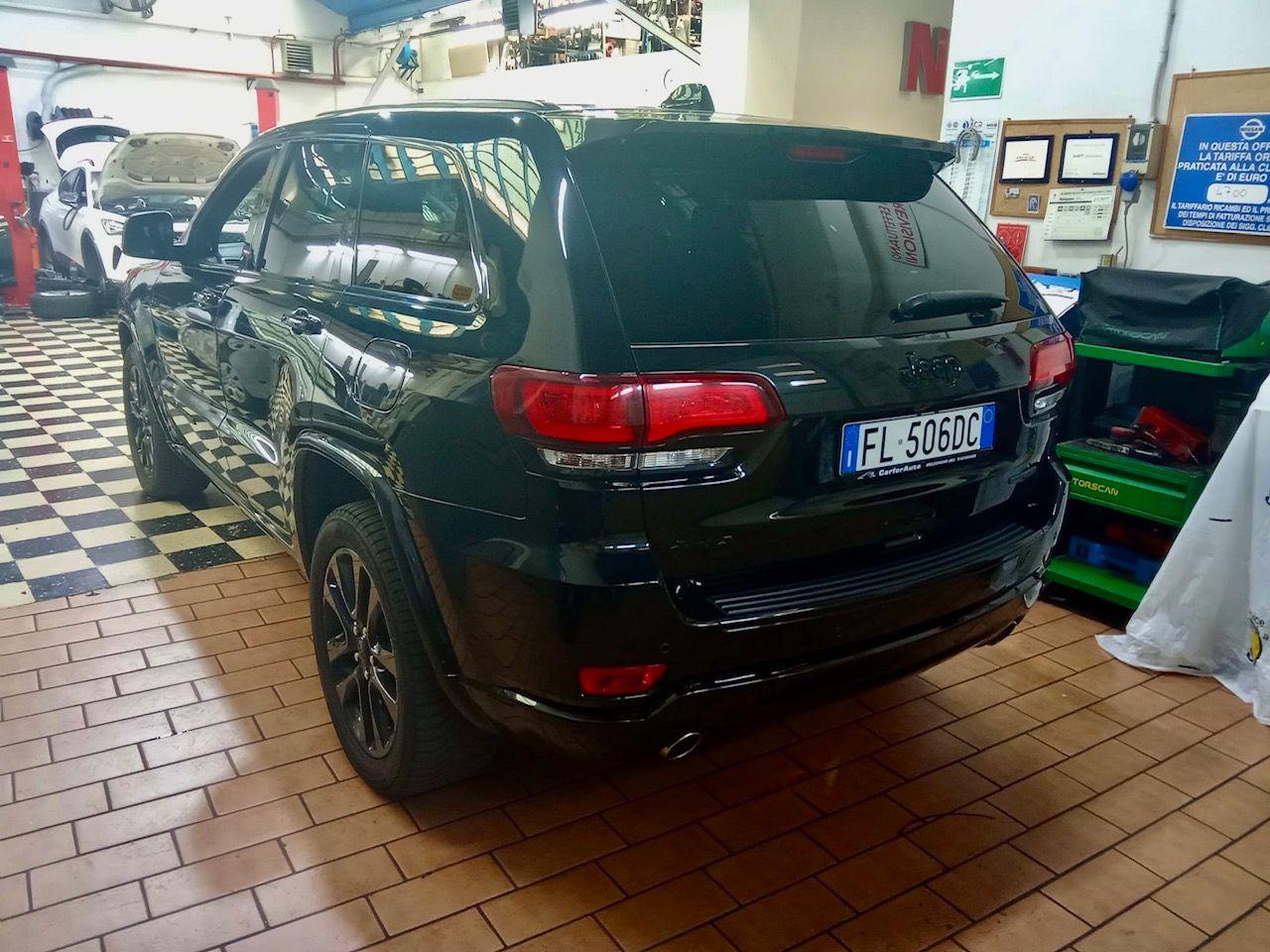 JEEP Grand Cherokee 3.0 V6 CRD 250 MultijetII Night Eagle Gancio Train - 3