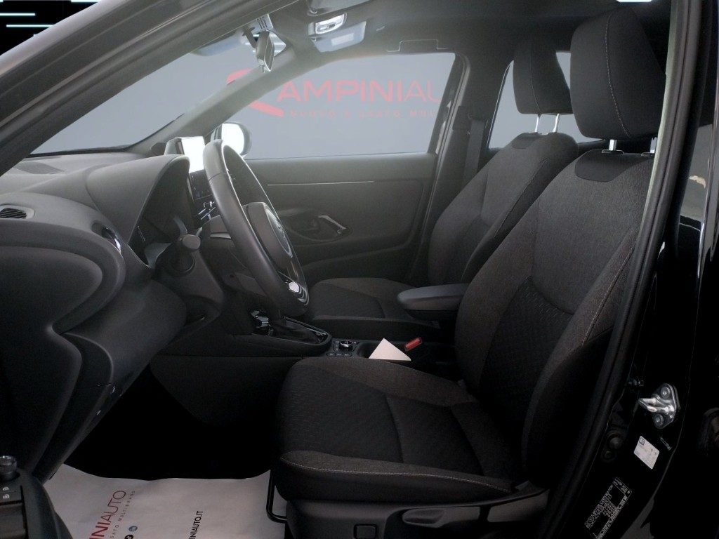 TOYOTA Yaris Cross 1.5 Hybrid E-CVT 4X4 Km 26.000 Unico Prop. - 16