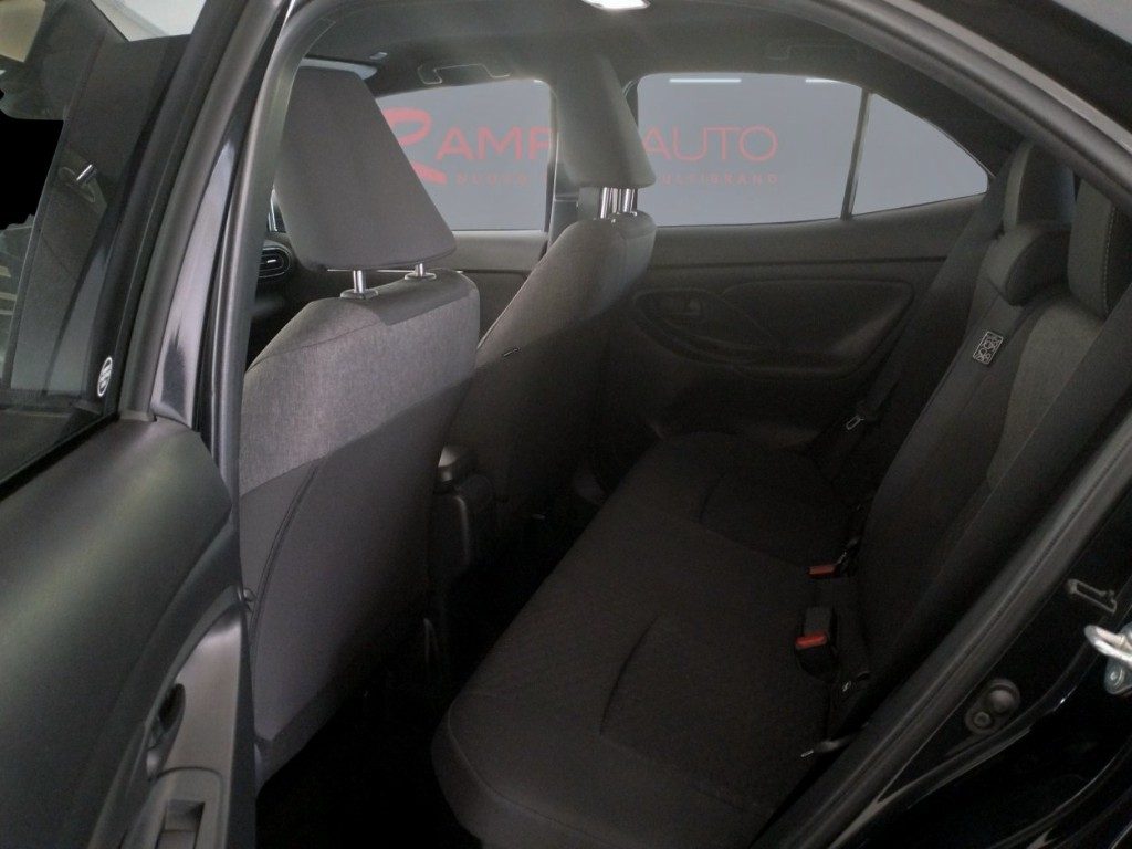 TOYOTA Yaris Cross 1.5 Hybrid E-CVT 4X4 Km 26.000 Unico Prop. - 17