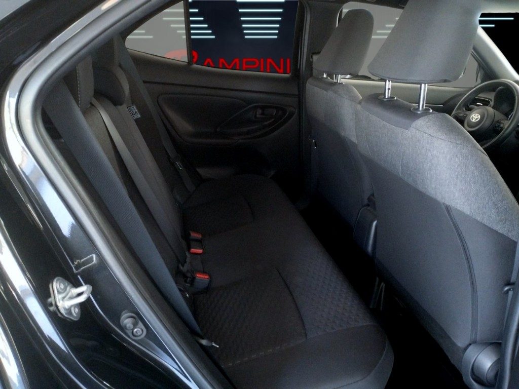 TOYOTA Yaris Cross 1.5 Hybrid E-CVT 4X4 Km 26.000 Unico Prop. - 18