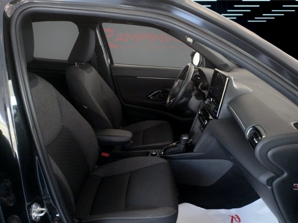 TOYOTA Yaris Cross 1.5 Hybrid E-CVT 4X4 Km 26.000 Unico Prop. - 19