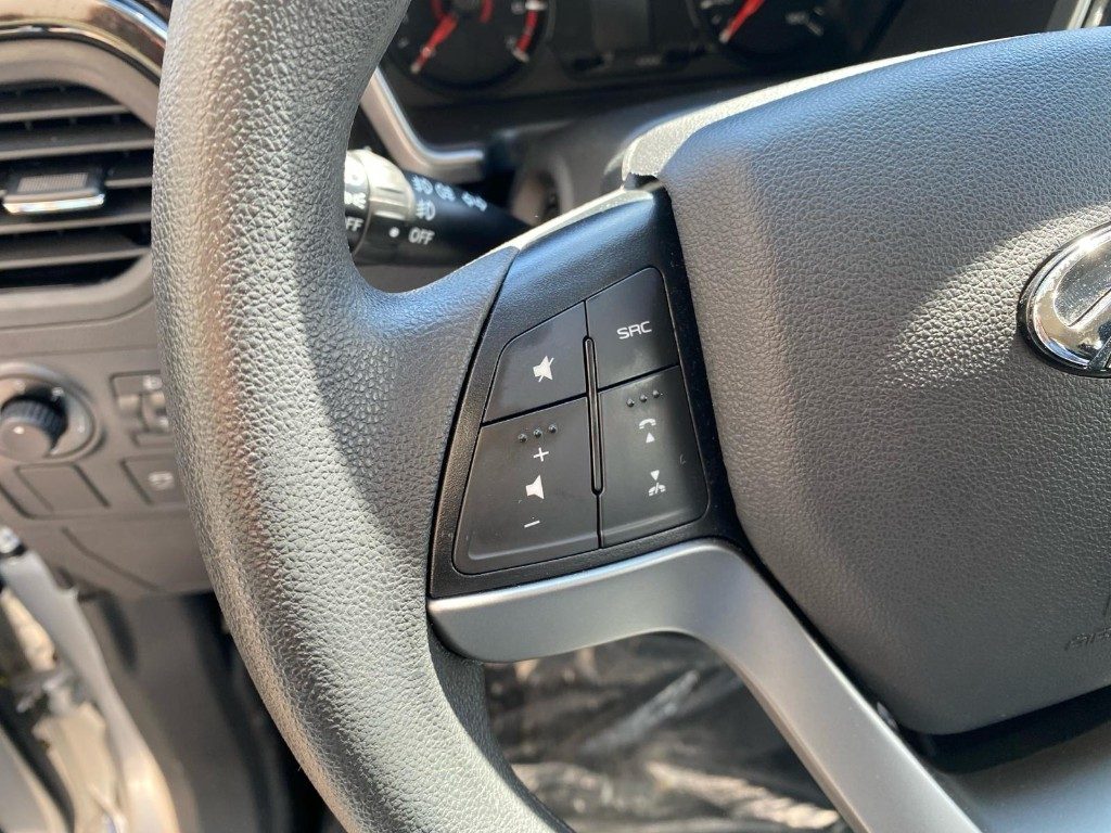 MAHINDRA KUV100 1.2 K8 GPL 5 Posti*Cerchi lega*Sensori*Fendi - 16