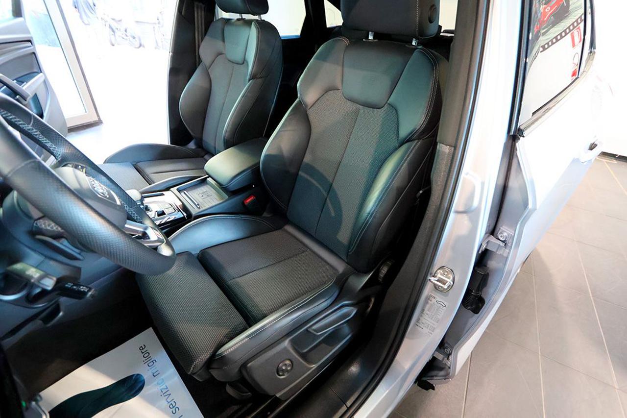 AUDI Q5 40 TDI Sportback Quattro S-Tronic Identity Black - 19