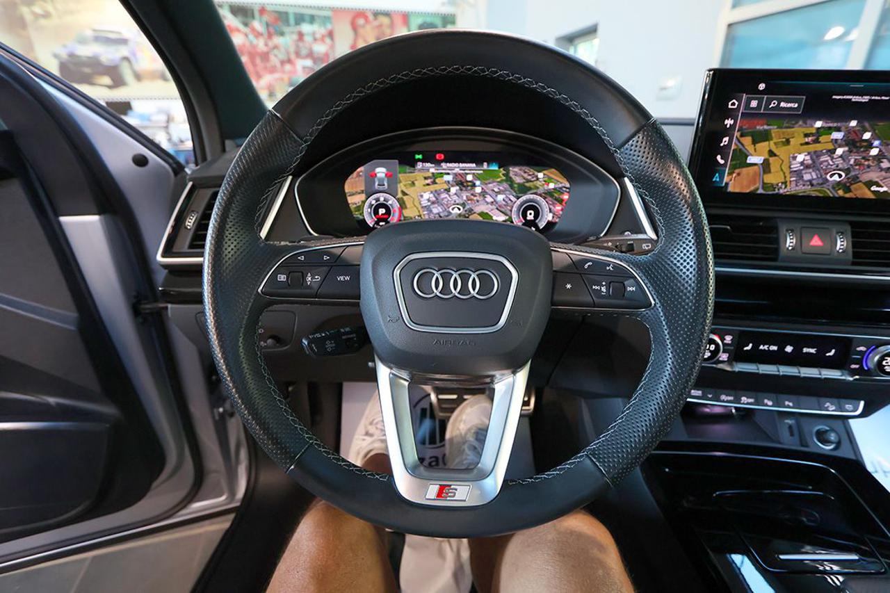 AUDI Q5 40 TDI Sportback Quattro S-Tronic Identity Black - 22