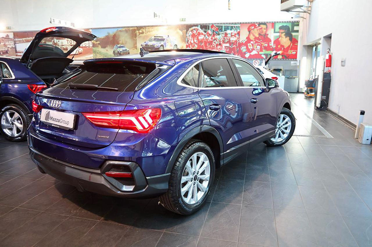AUDI Q3 35 TDI Sportback Quattro S-Tronic Business Plus - 10
