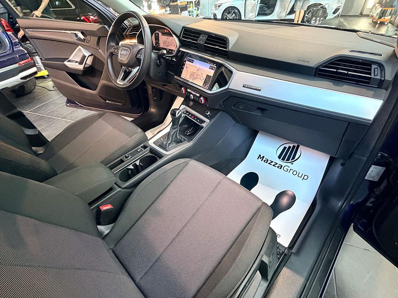 AUDI Q3 35 TDI Sportback Quattro S-Tronic Business Plus - 17