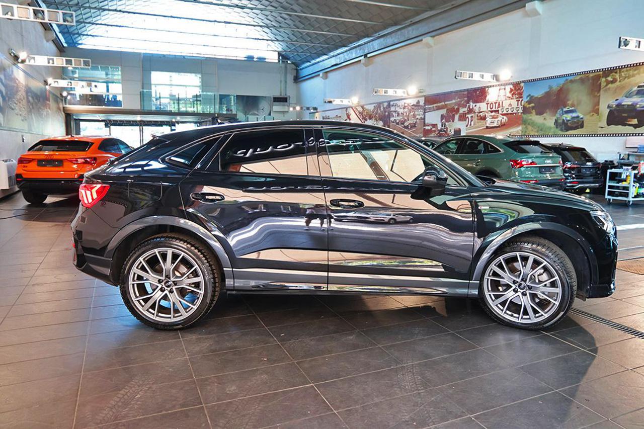 AUDI Q3 40 TDI Sportback Quattro S-Tronic S-Line - 11
