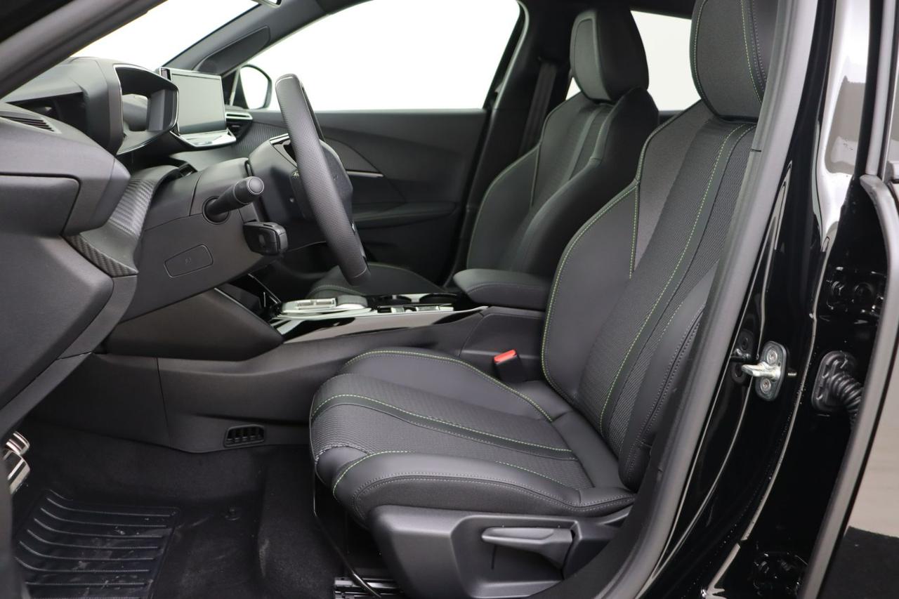 PEUGEOT 2008 Hybrid 145 e-DCS6 GT - 5
