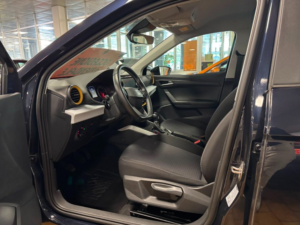 SEAT Arona 1.0 EcoTSI Style 16 - 17