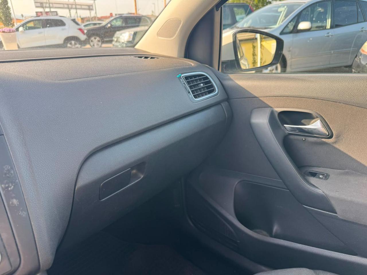 VOLKSWAGEN Polo 1.2 70 CV 5p. Comfortline - 11
