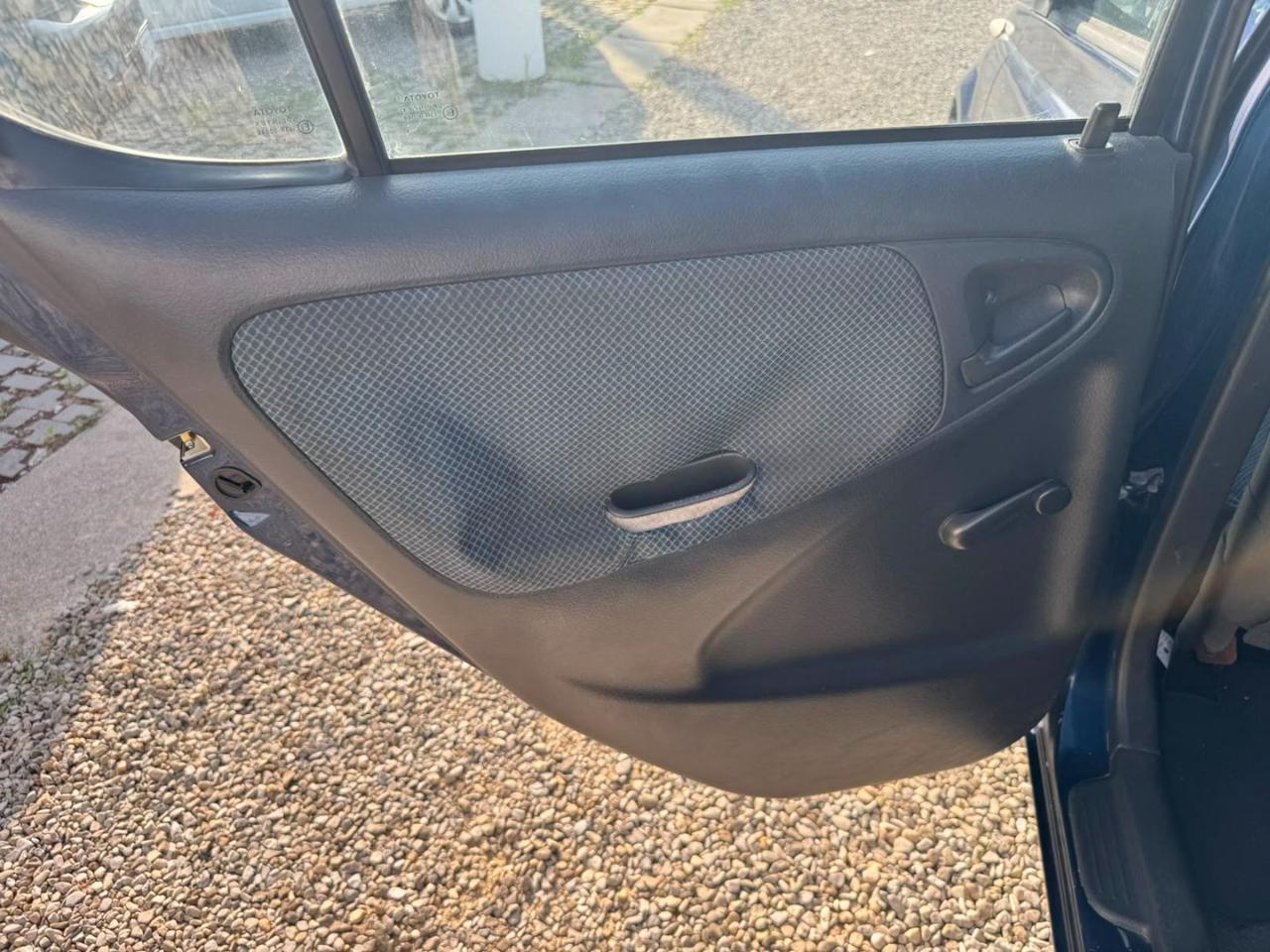TOYOTA Yaris 1.0i 16V cat 5 porte Sol - 12