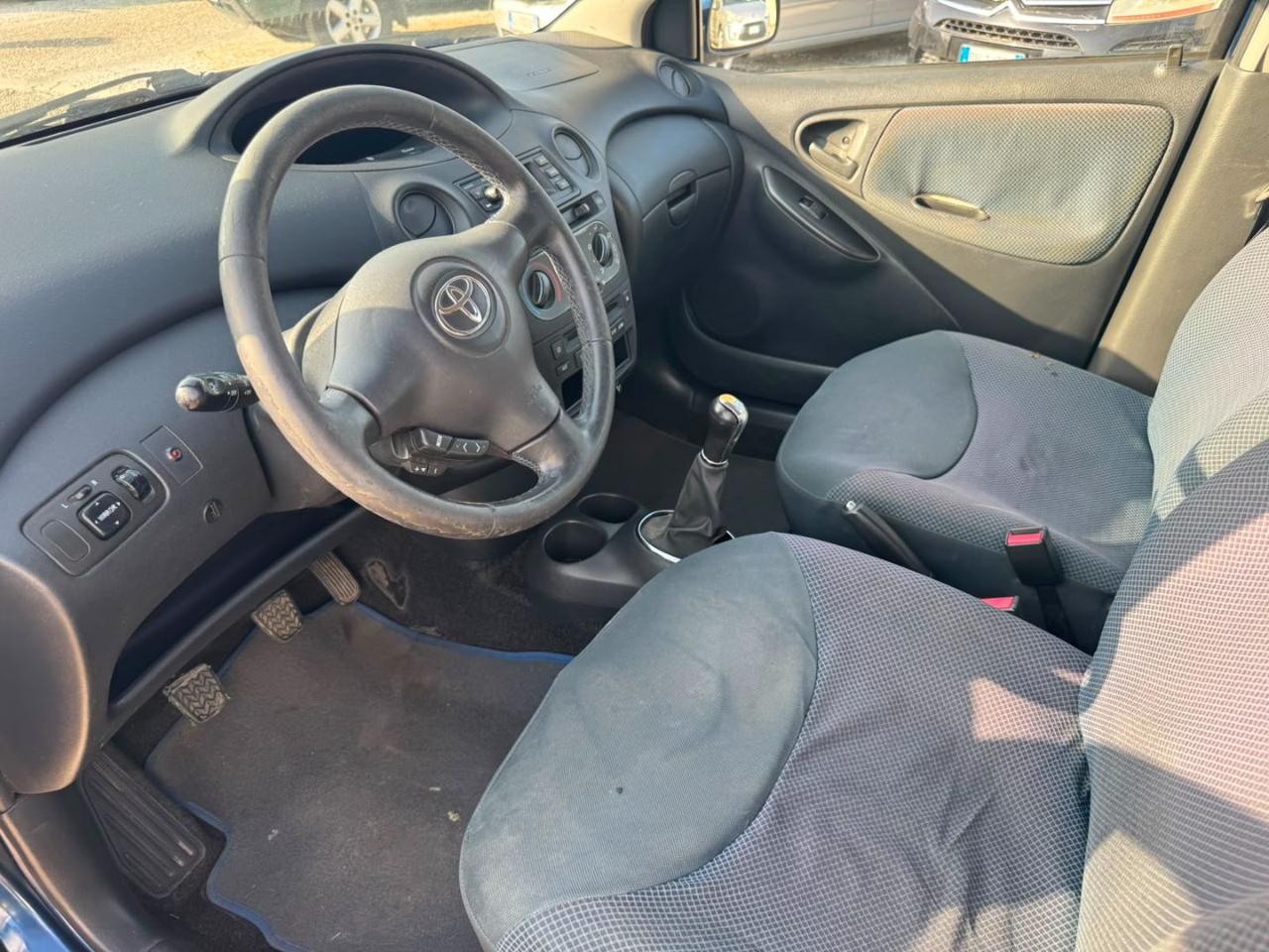 TOYOTA Yaris 1.0i 16V cat 5 porte Sol - 9