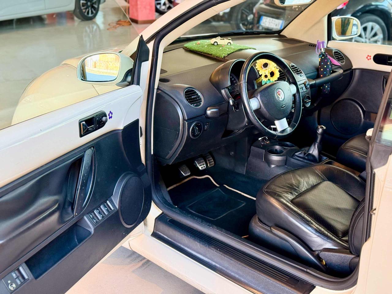 New Beetle 1.6 Cabrio - immagine 8