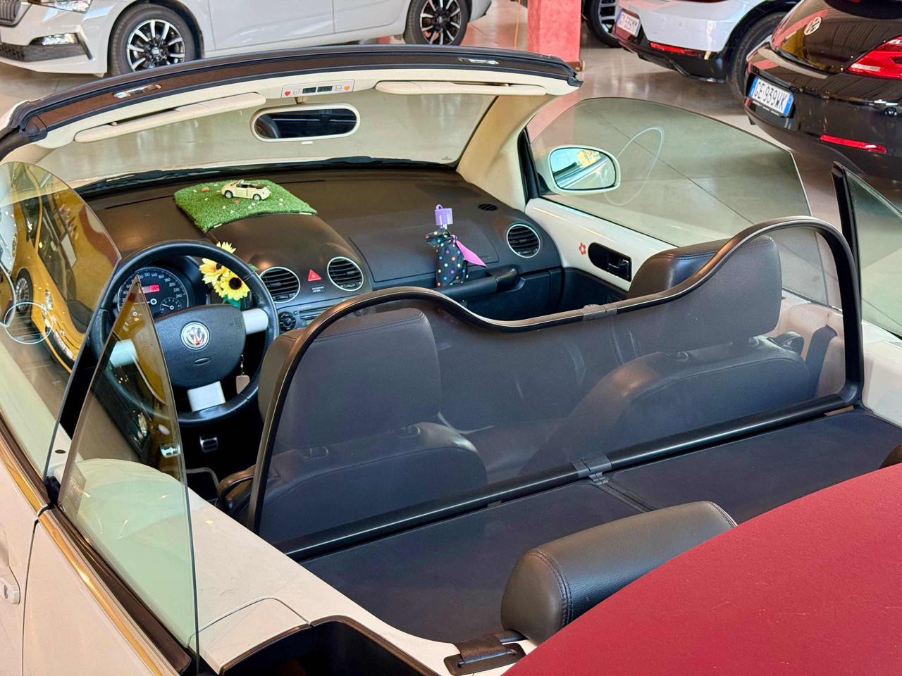 New Beetle 1.6 Cabrio - immagine 12