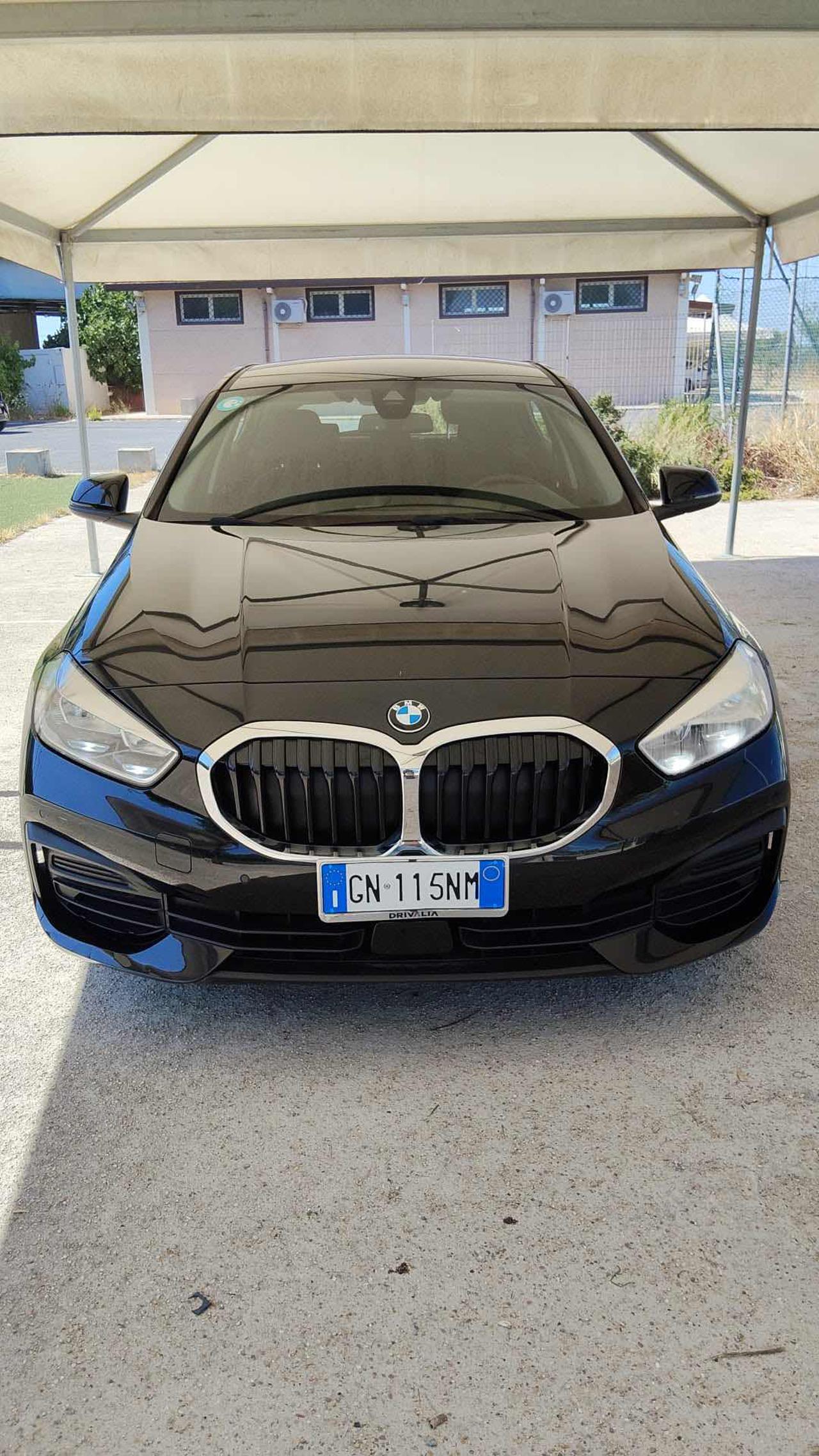 BMW 118 i 5p. Business Advantage AUTOMATICA - 2