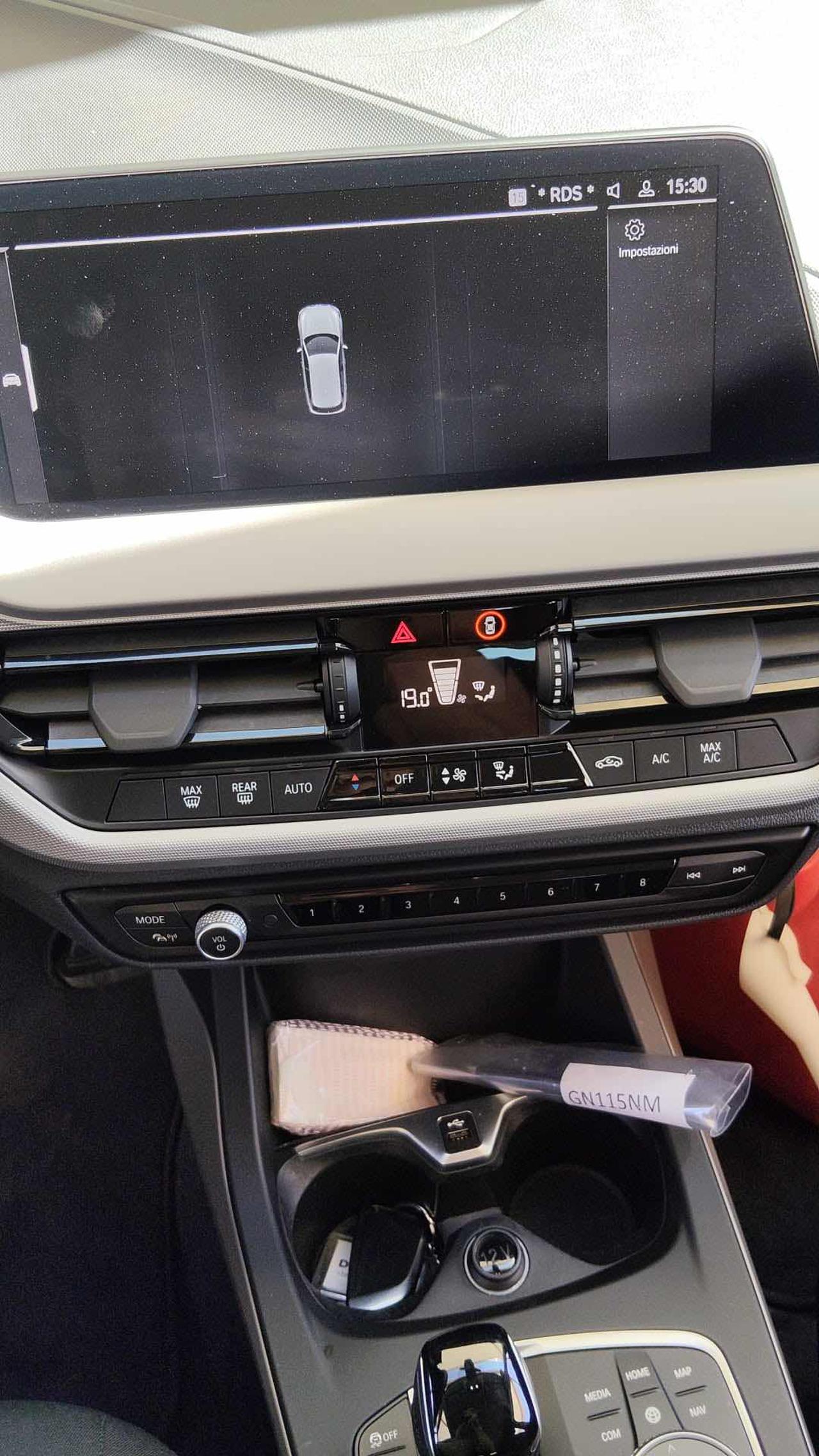 BMW 118 i 5p. Business Advantage AUTOMATICA - 7