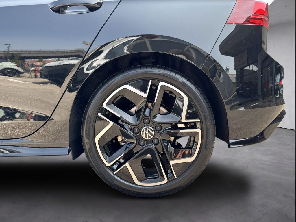 VOLKSWAGEN Golf Nuova Golf R-Line Plus 2.0 TDI SCR 110 kW (150 CV) - 18