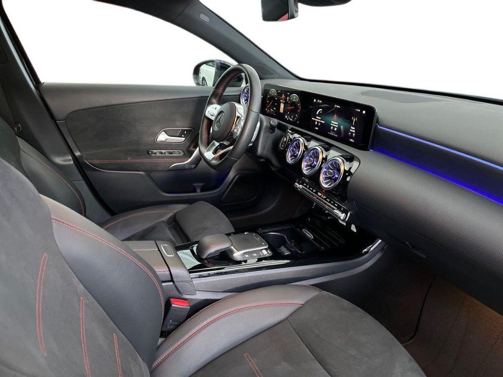 MERCEDES-BENZ A 180 Automatic Premium - 15