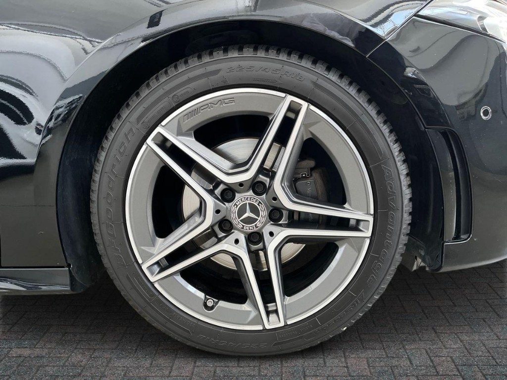 MERCEDES-BENZ A 180 Automatic Premium - 17