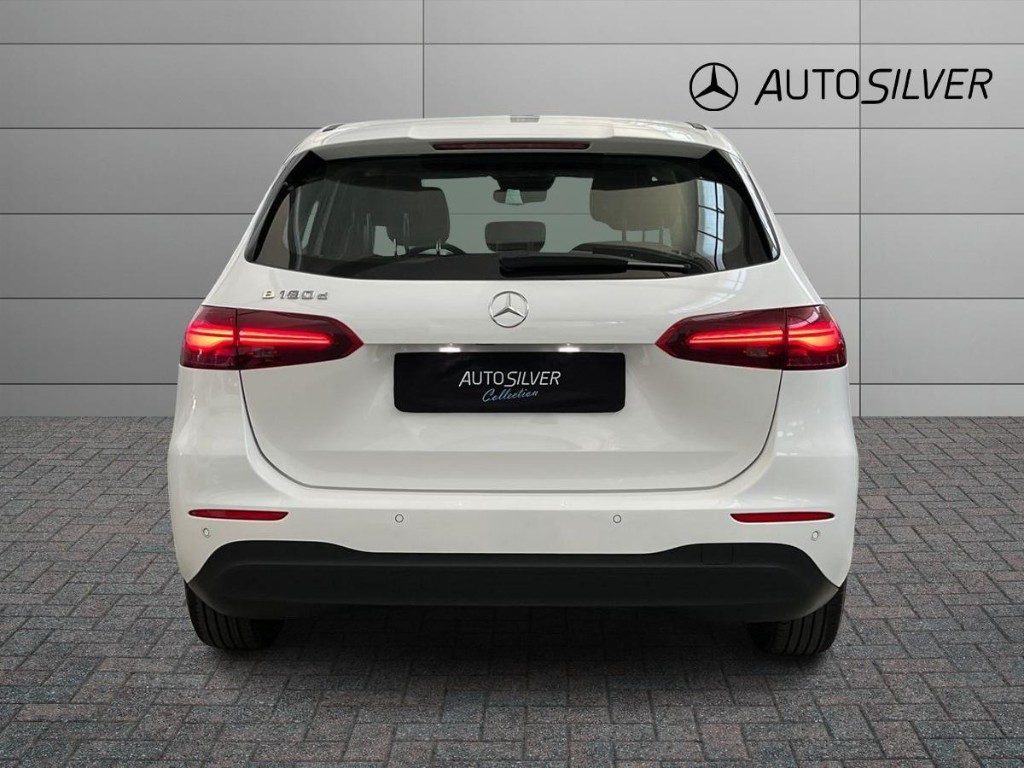 MERCEDES-BENZ B 180 d Automatic Advanced - 4