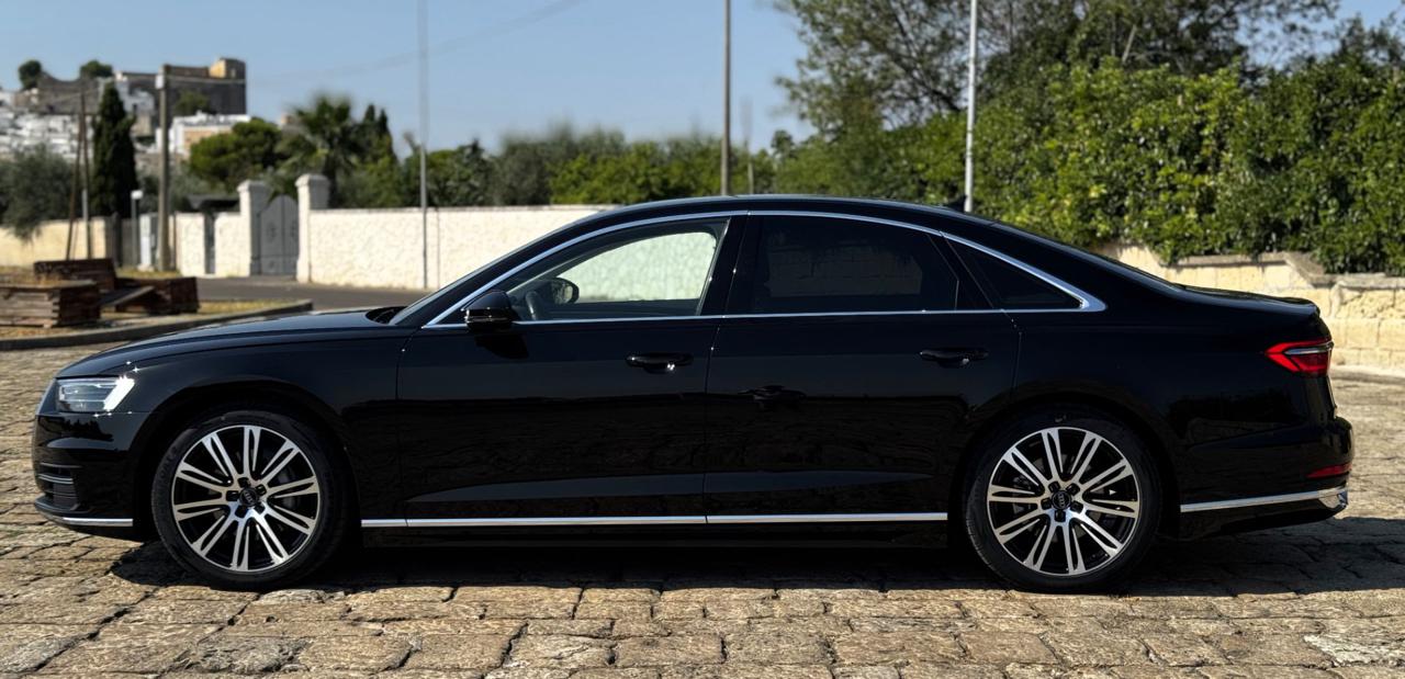 AUDI A8 50 TDI 286cv MHEV Quattro - Solo 25.400 km - 14