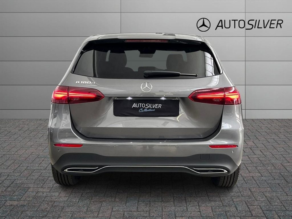 MERCEDES-BENZ B 180 Automatic Progressive Advanced Plus Street Edit - 4