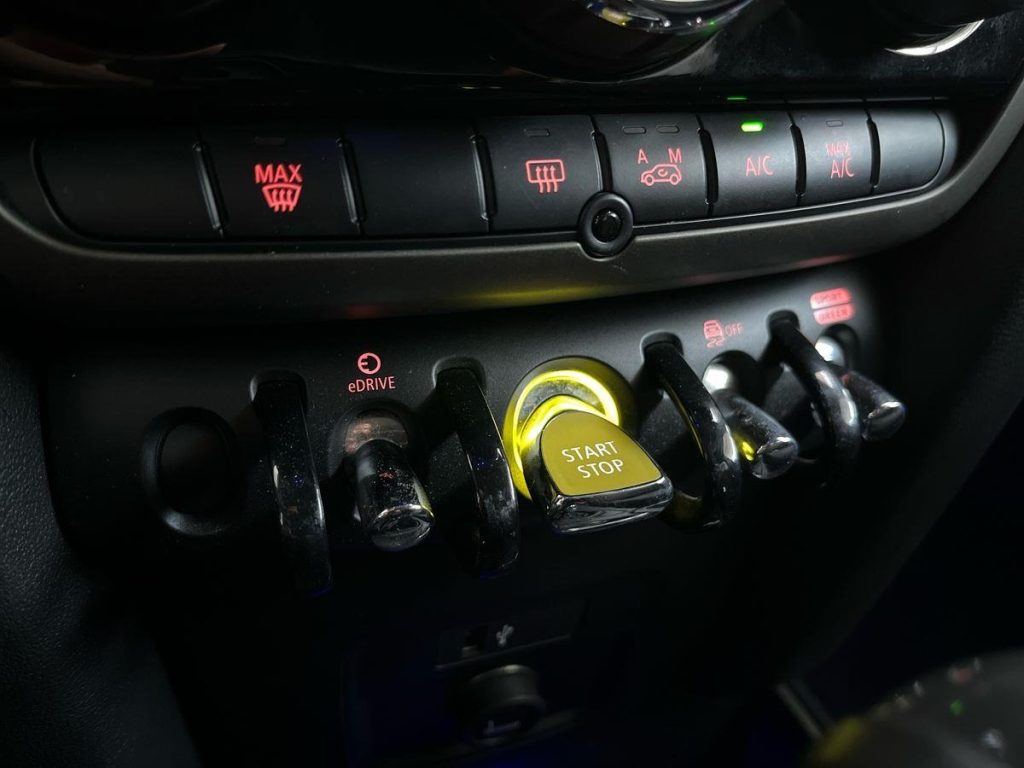 MINI Countryman 1.5 Cooper SE ALL4 Automatica - 14