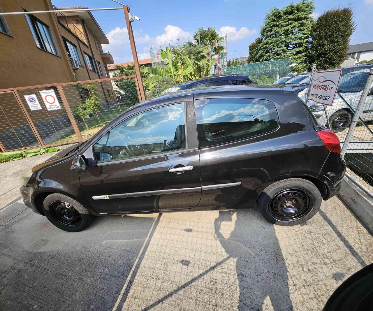 RENAULT Clio 1.5 dCi 70CV 5 porte Dynamique - 4