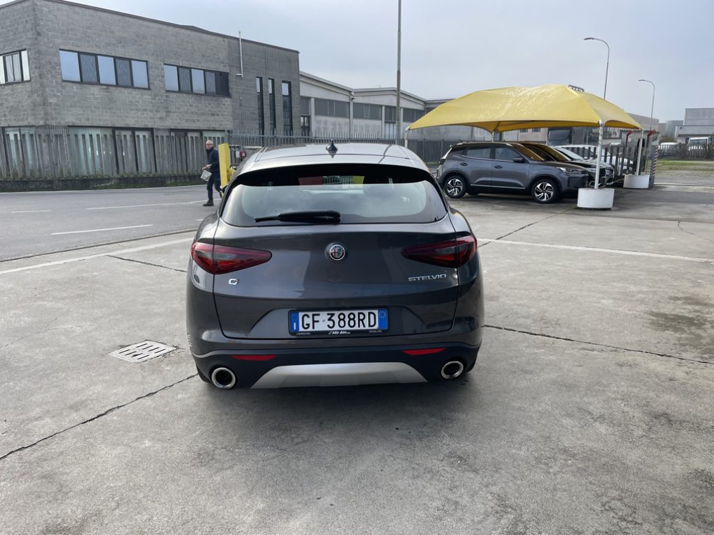 ALFA ROMEO Stelvio 2.2 Turbodiesel 190 CV AT8 Q4 Business - 6