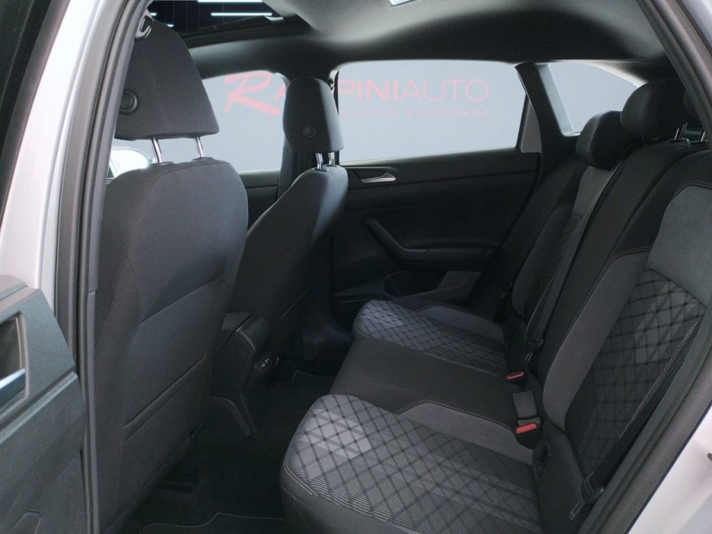 VOLKSWAGEN Taigo 1.0 TSI 115 CV R-Line Km 26.000 Pronta Consegna - 16