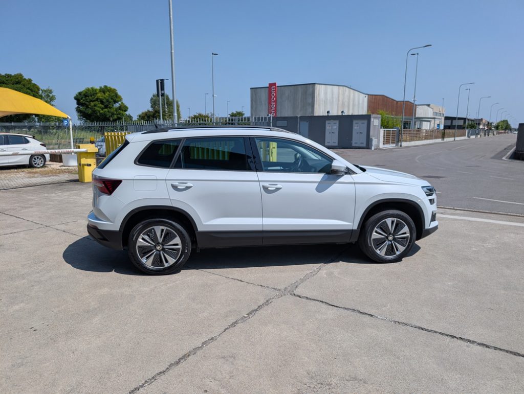 SKODA Karoq 2.0 TDI EVO SCR 115 CV DSG Executive - 4