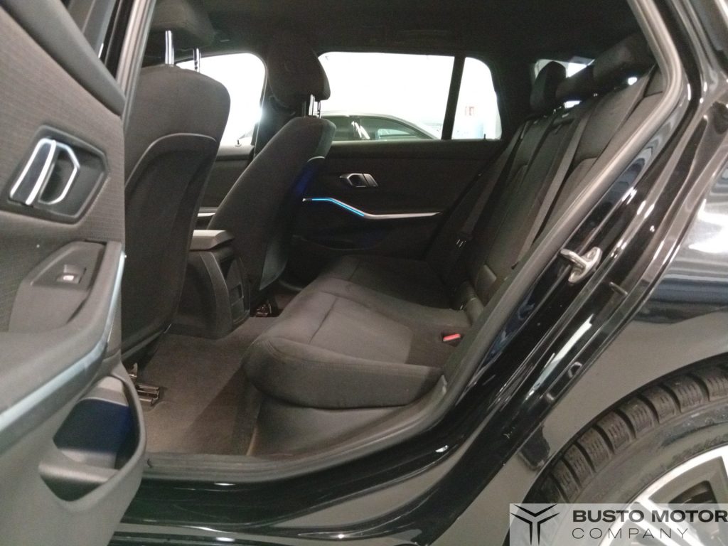BMW 318 318d Touring mhev 48V Business Advantage auto - 10