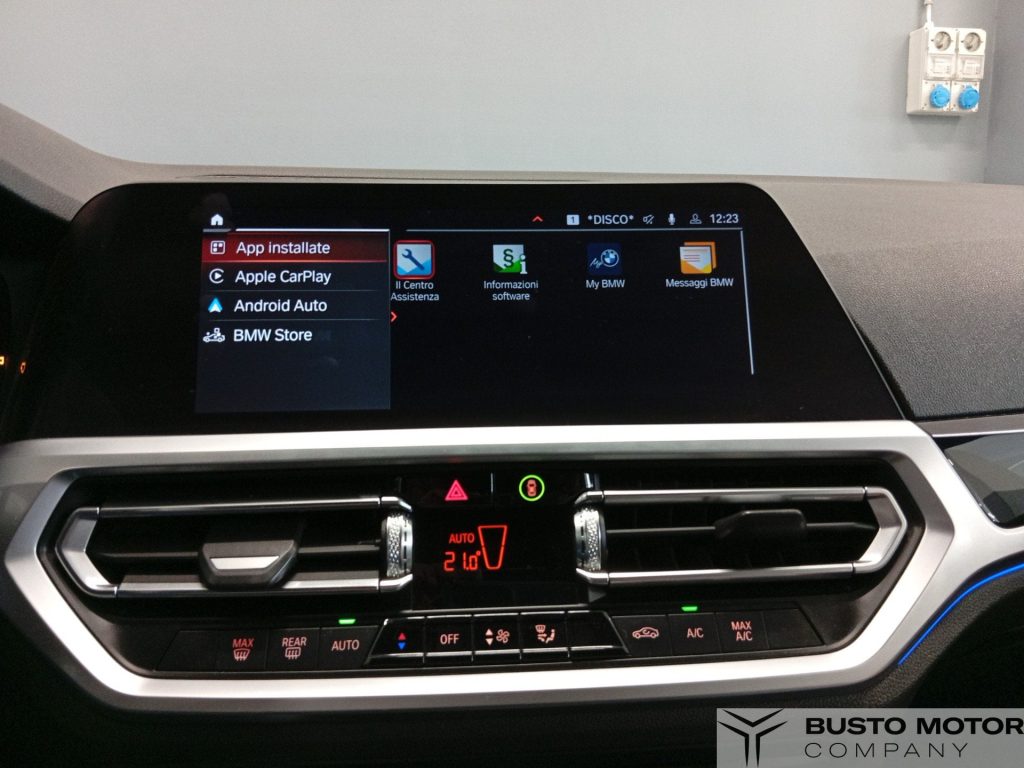 BMW 318 318d Touring mhev 48V Business Advantage auto - 15