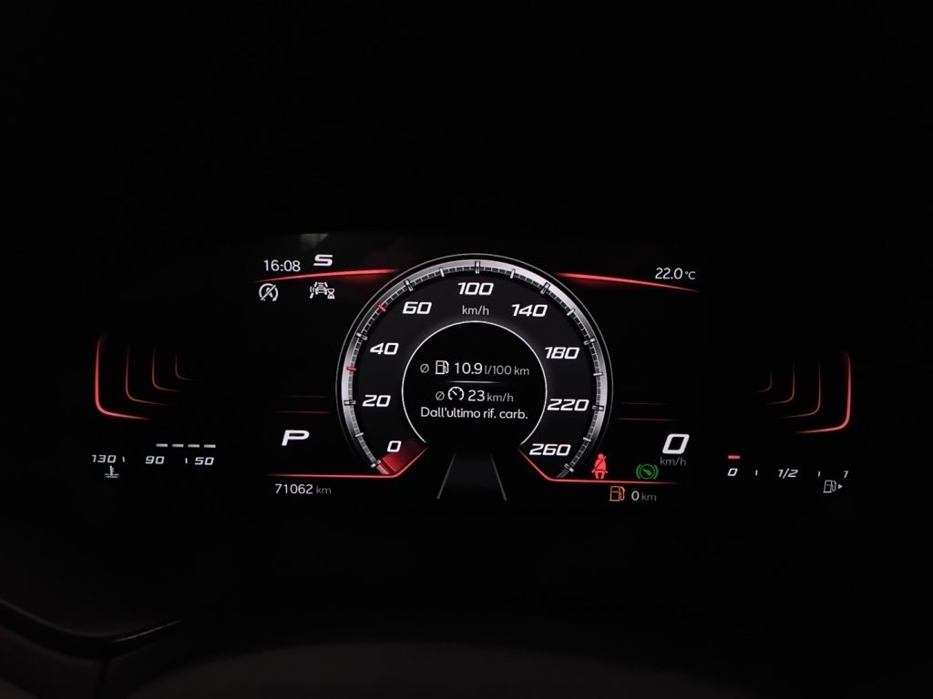 SEAT Arona 1.0 EcoTSI DSG FR 17 LED C/GRIMALDI SPECIAL DAY - 28