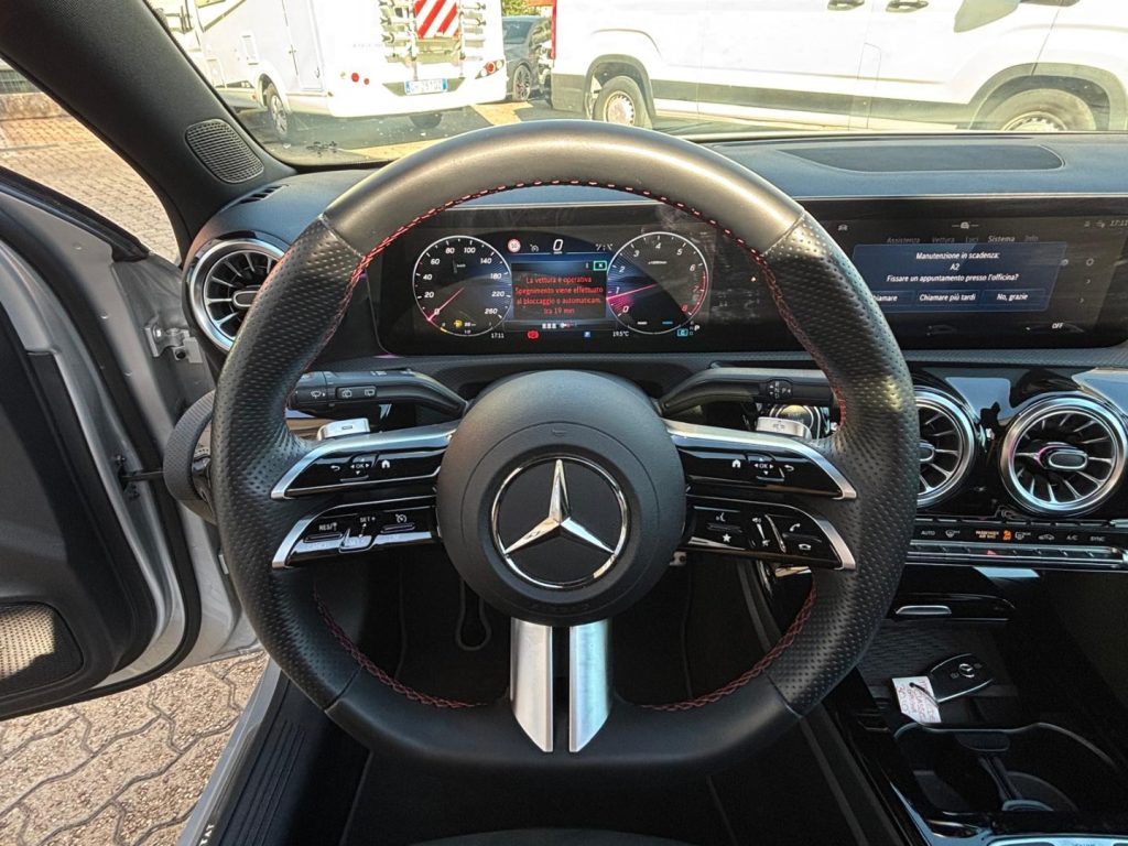 MERCEDES-BENZ A 250 Autom. 4Matic AMG Line*TETTINO*SEDILI RISC.*ALCANT - 29