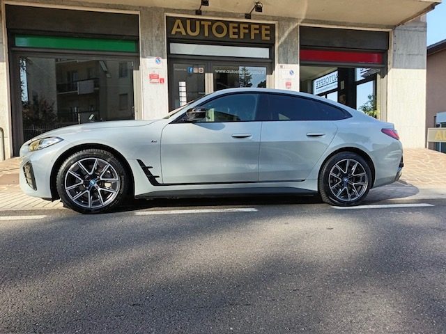 BMW i4 Grigio metallizzato
