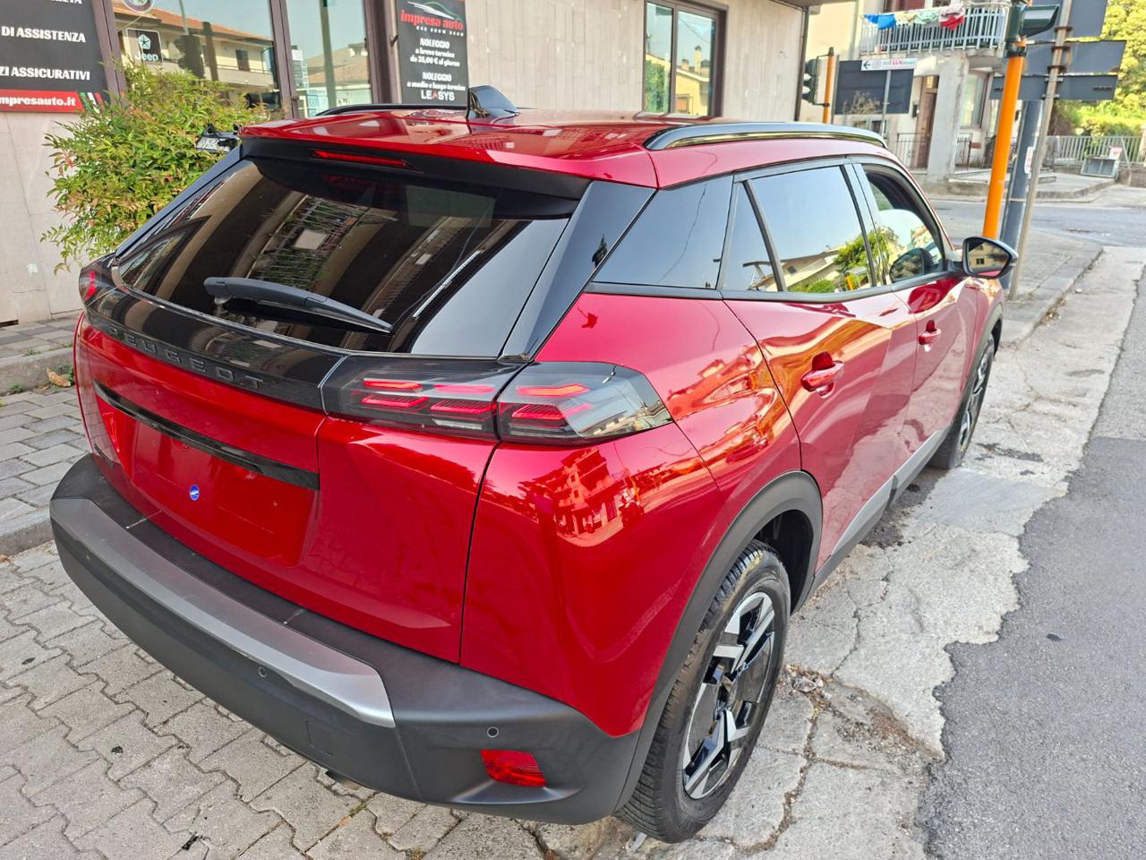 PEUGEOT 2008 Turbo 100 cv. S&S Allure - 4