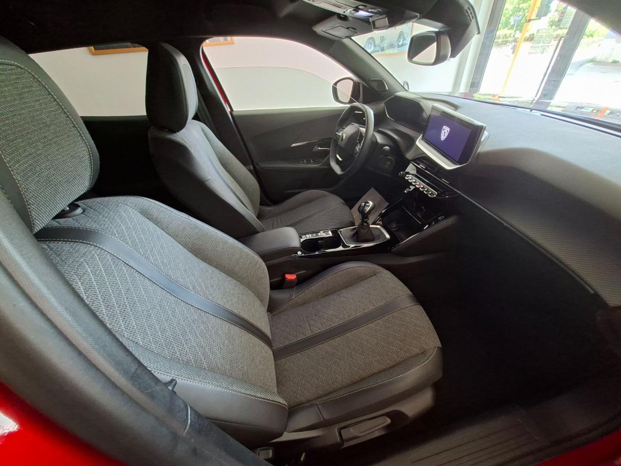 PEUGEOT 2008 Turbo 100 cv. S&S Allure - 17