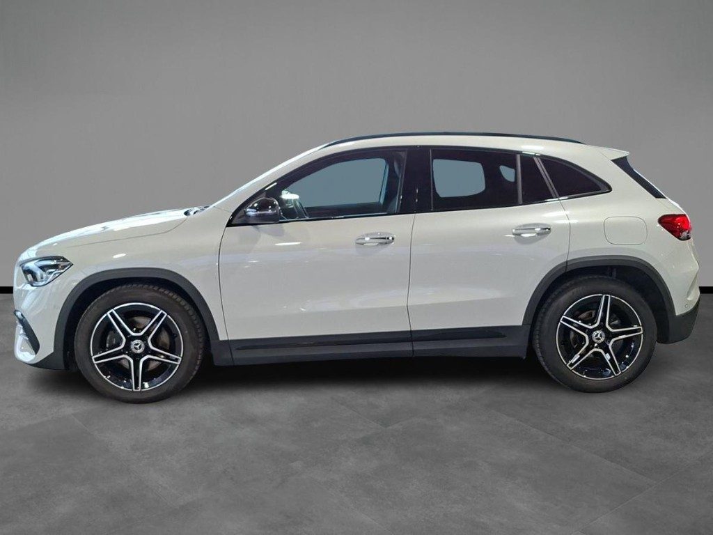 MERCEDES-BENZ GLA 180 d Automatic Premium AMG - 2