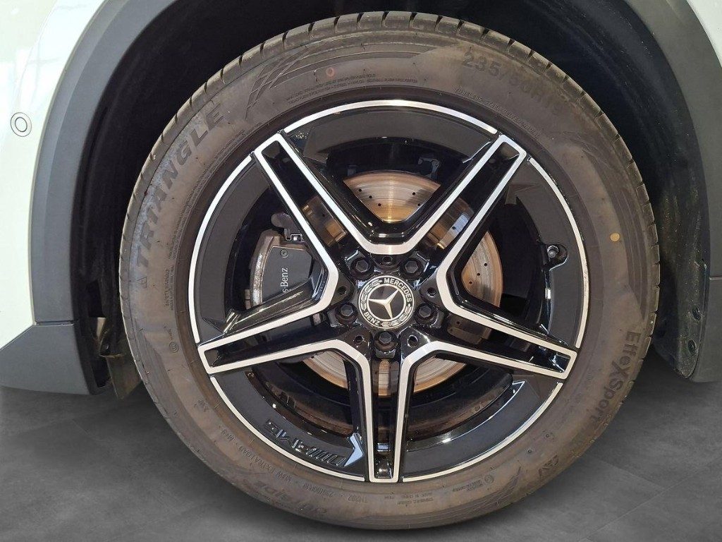 MERCEDES-BENZ GLA 180 d Automatic Premium AMG - 4